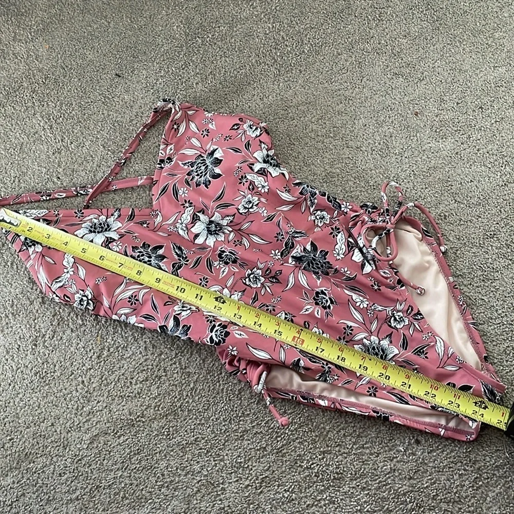 Kona Sol One Piece Swim‎ Suit